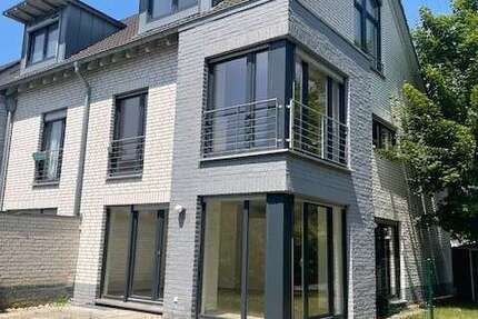 Haus zum Mieten in Düsseldorf 2.200 € 150.78 m²