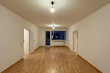 Gemütliche 3-Zimmer-Wohnung mit Balkon in zentraler Lage von Krefeld-Hüls 3 zimmer