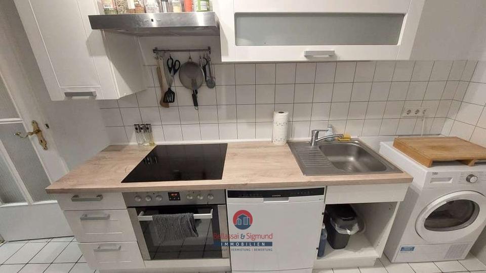 KREFELD - SCHÖNE 2-ZIMMERWOHNUNG DIREKT AM BISMARCKPLATZ 2 zimmer