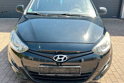 Hyundai i20 150.000 km 3.199 &euro; Duisburg 47239