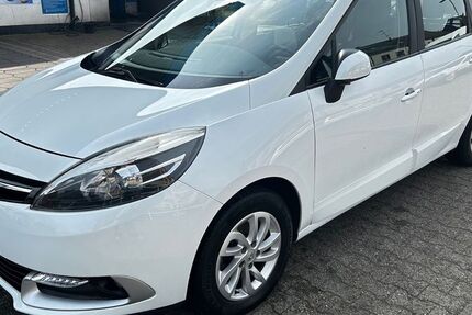 Renault Scenic 111.000 km 5.650 &euro; Oberhausen 46117