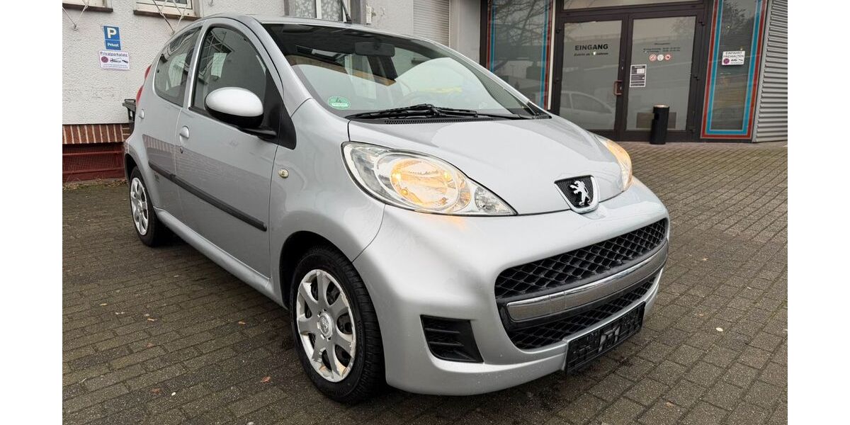 Peugeot 107 157.944 km 2.550 &euro; ESSEN 45356