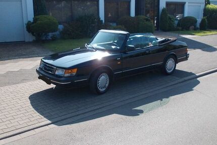 Saab 900