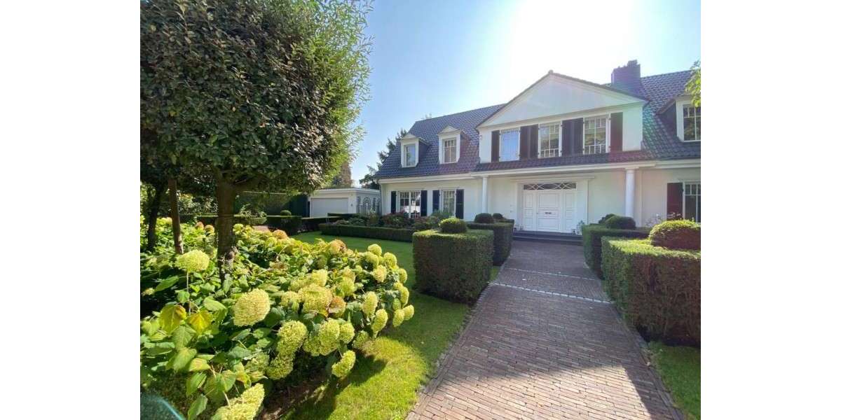 Haus zum Kaufen in Meerbusch 5.450.000 € 630 m² 13 zimmer