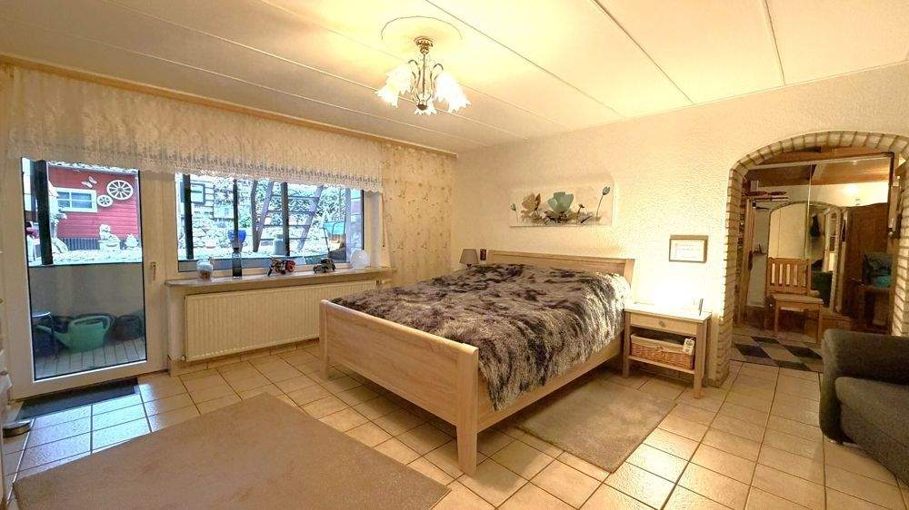 Doppelhaushälfte in Oberhausen-Eisenheim mit Garten, Garage, Carport, zwei Terrassen und mehr! 6 zimmer