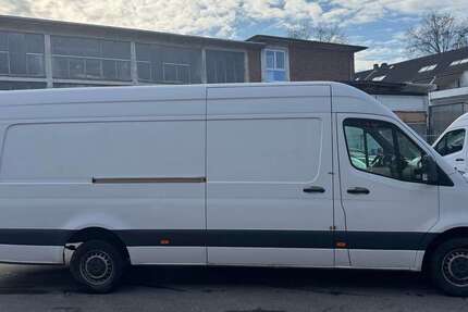 Mercedes-Benz Sprinter 304.254 km 15.900 &euro; Essen 45326