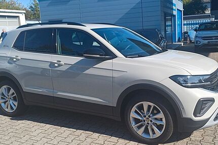 VW T-Cross 1.700 km 21.480 € Essen 45307
