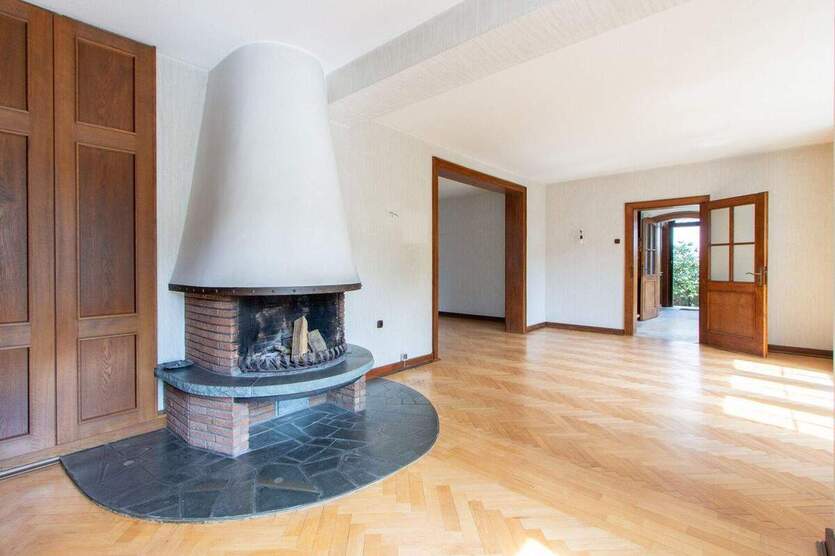 Blömker! Freistehendes Einfamilienhaus mit traumhaften Garten und zwei Garagen am Wittringer Wald! 4 zimmer