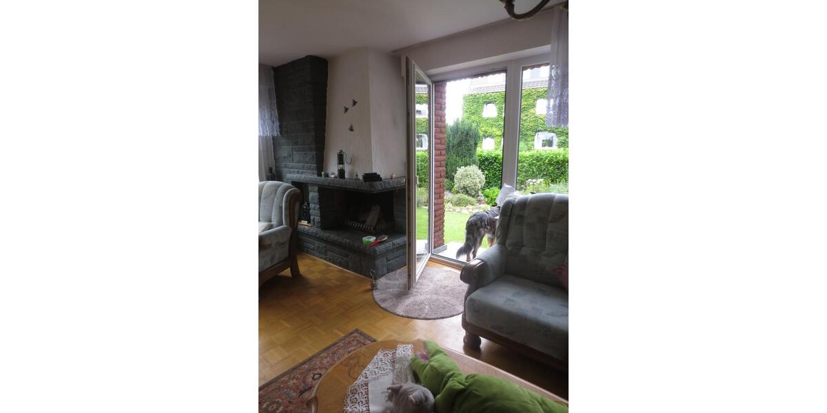 Zweifamilienhaus auf Erbpacht (ca. 110€ im Monat) in RE 7 zimmer