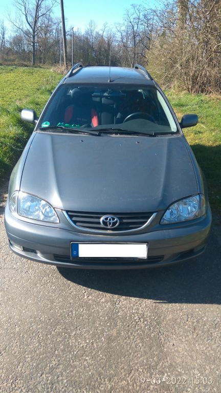 Toyota Avensis 185.000 km 2.700 € Duisburg 47239