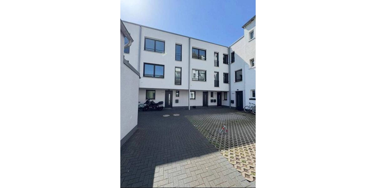Reihenmittelhaus Düsseldorf Flingern Süd - 6 Zimmer, 150 m&sup2;, 2.950&euro; | Angebot:26877574