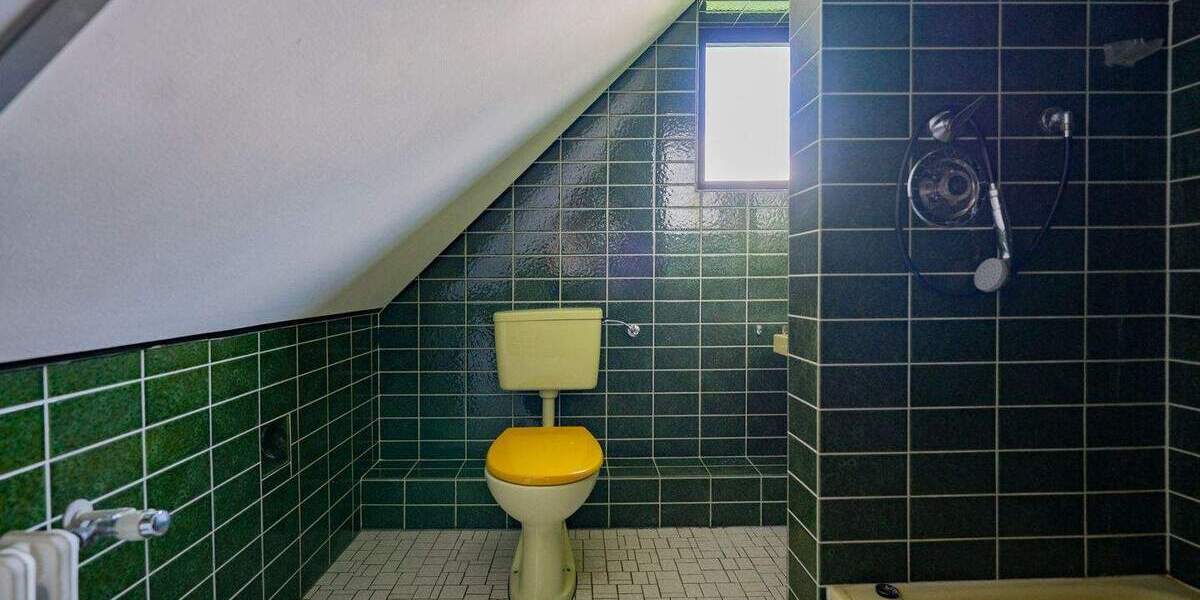 Krefeld Dyk-Lage: Großzügiges Einfamilienhaus mit Doppelgarage in gefragter, ruhiger Lage! 7 zimmer