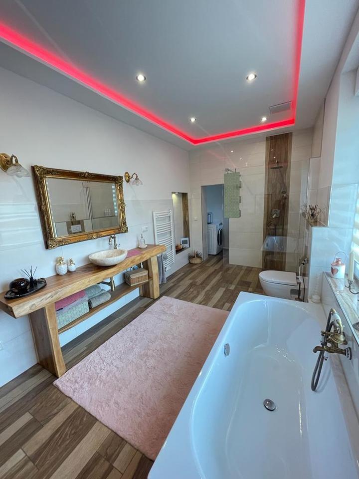 FamilientraumMehrgenerationsimmobilie mit Baugrundstück zimmer