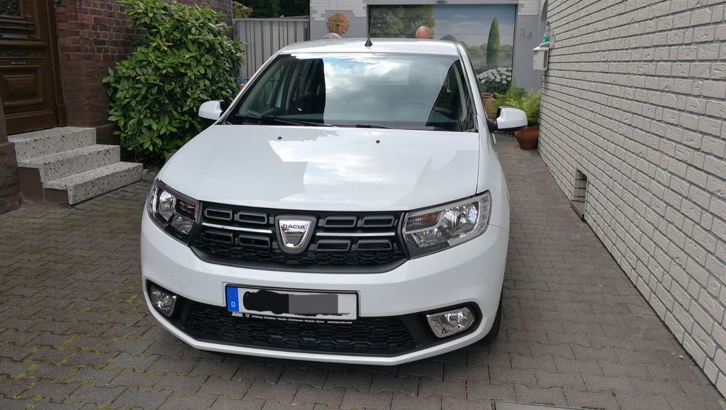 Dacia Sandero 32.000 km 9.500 &euro; Oberhausen 46145