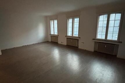 Helle 4,5-Zimmer Wohnung im 1. OG in Krefeld-Cracau 4 zimmer