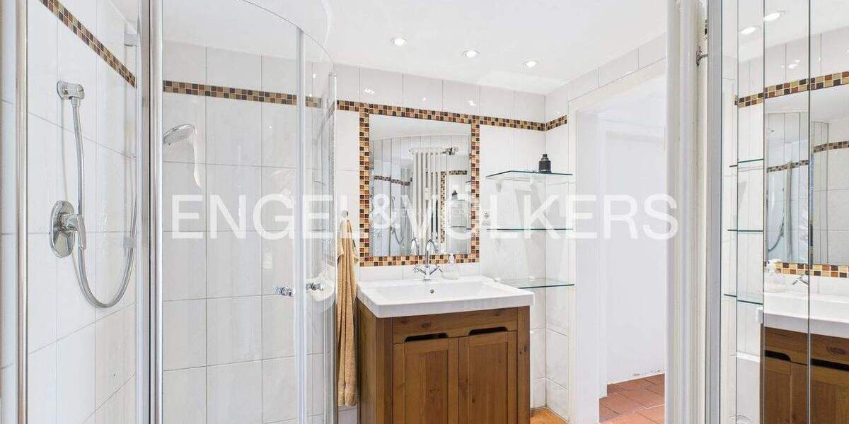 Etagenwohnung Krefeld Inrath/Kliedbruch - 3 Zimmer, 122 m&sup2;, 455.000&euro; | Angebot:25428880