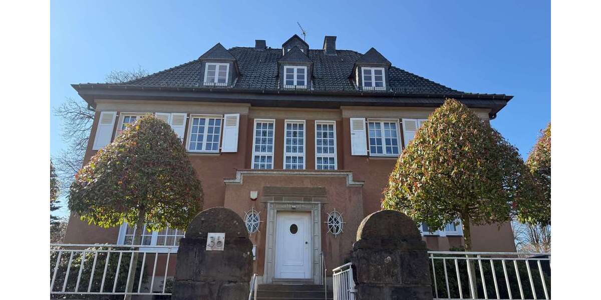 Etagenwohnung Velbert Velbert-Mitte - 3 Zimmer, 108 m&sup2;, 750&euro; | Angebot:25393776