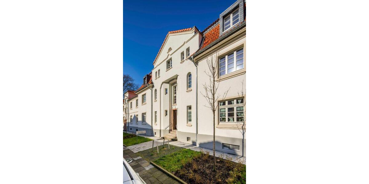 Modernisierte Altbauwohnung im Komponistenviertel 2 zimmer