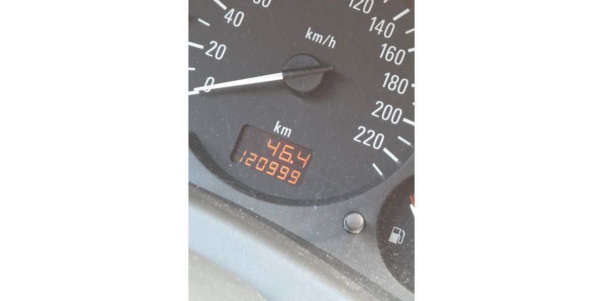 Opel Corsa 120.999 km 2.000 &euro; Erkrath 40699