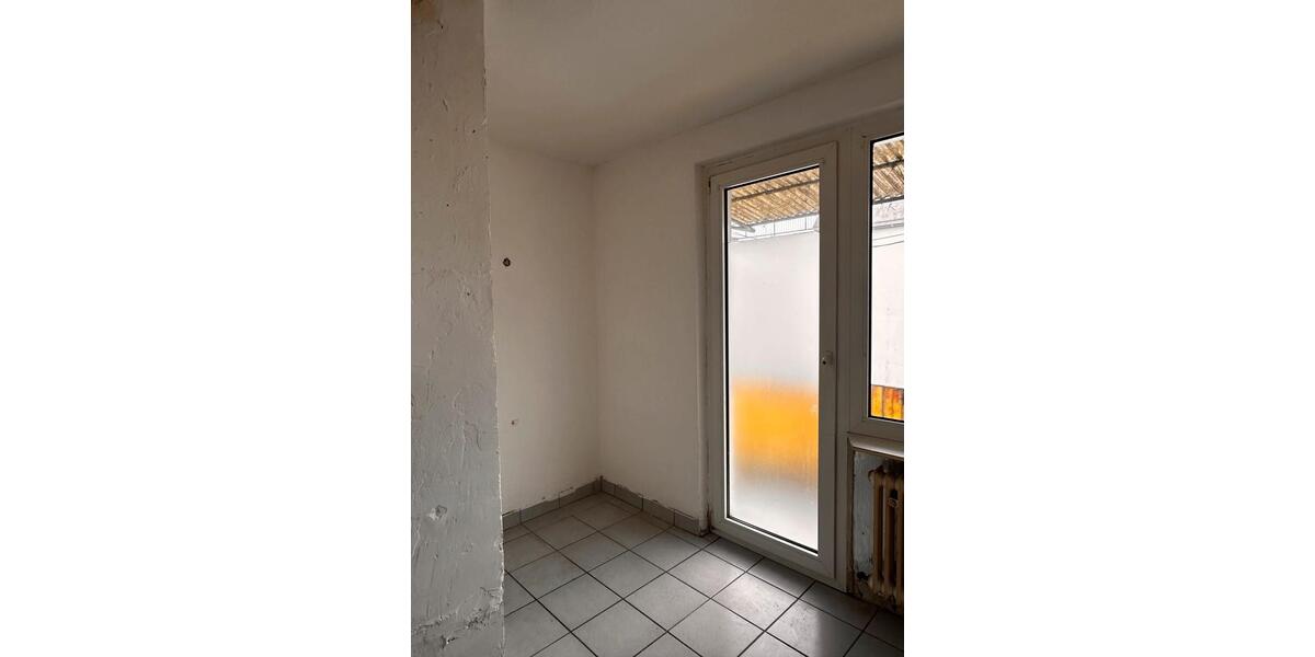 Wohnung in Oberhausen 35 Zimmer mit Balkon.. Reserviert 3 zimmer