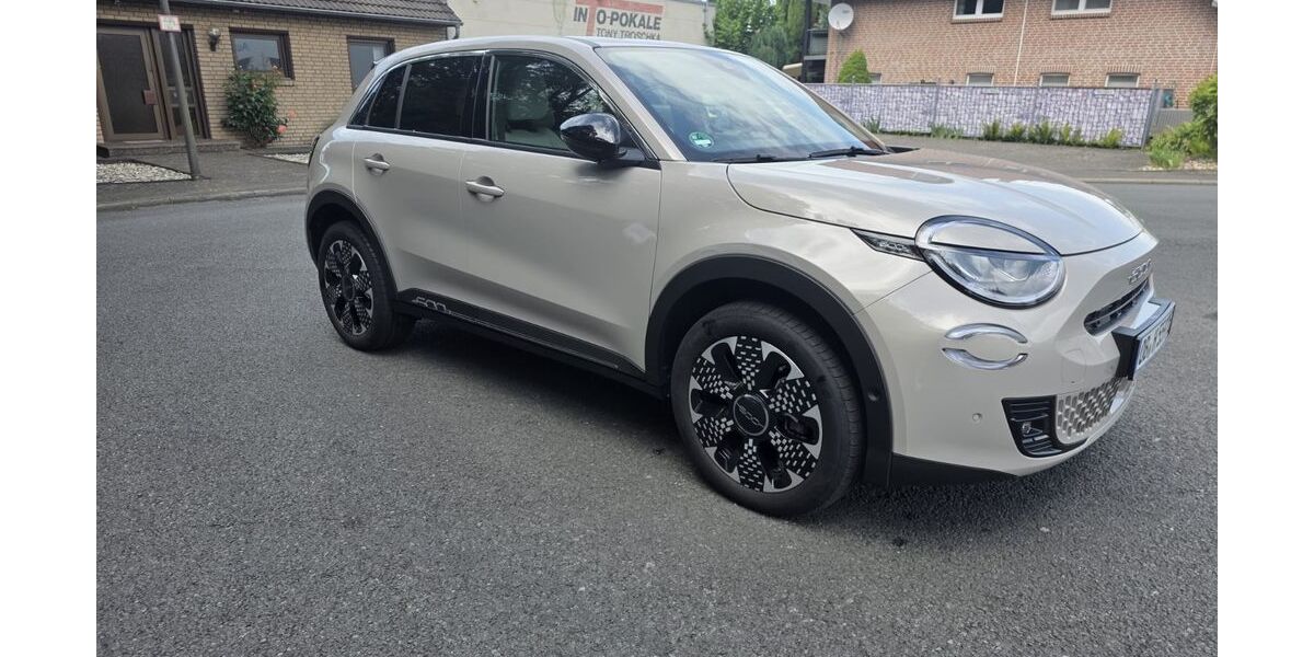 Fiat 600 8.200 km 23.800 &euro; Recklinghausen 45659