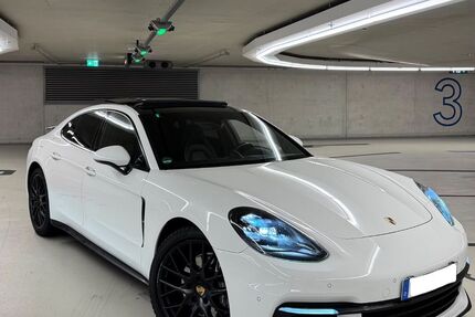 Porsche Panamera 68.000 km 44.999 &euro; Düsseldorf 40470