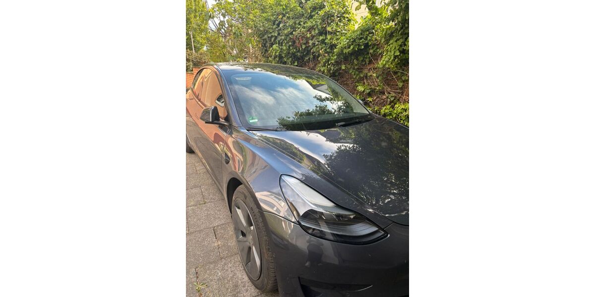 Tesla Model 3 112.000 km 22.999 &euro; Mülheim 45478