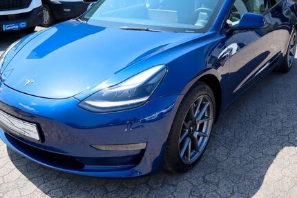 Tesla Model 3 96.000 km 29.950 &euro; Krefeld 47799