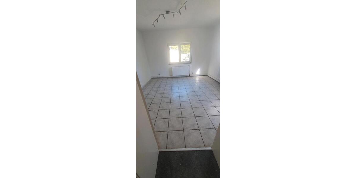 Erdgeschoßwohnung Tönisvorst - 3 Zimmer, 84 m&sup2;, 840&euro; | Angebot:26386952
