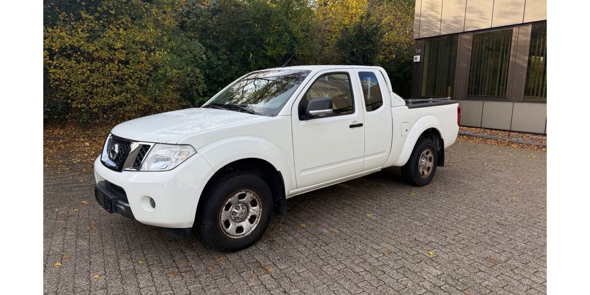 Nissan Navara 194.000 km 7.499 &euro; Duisburg 47058