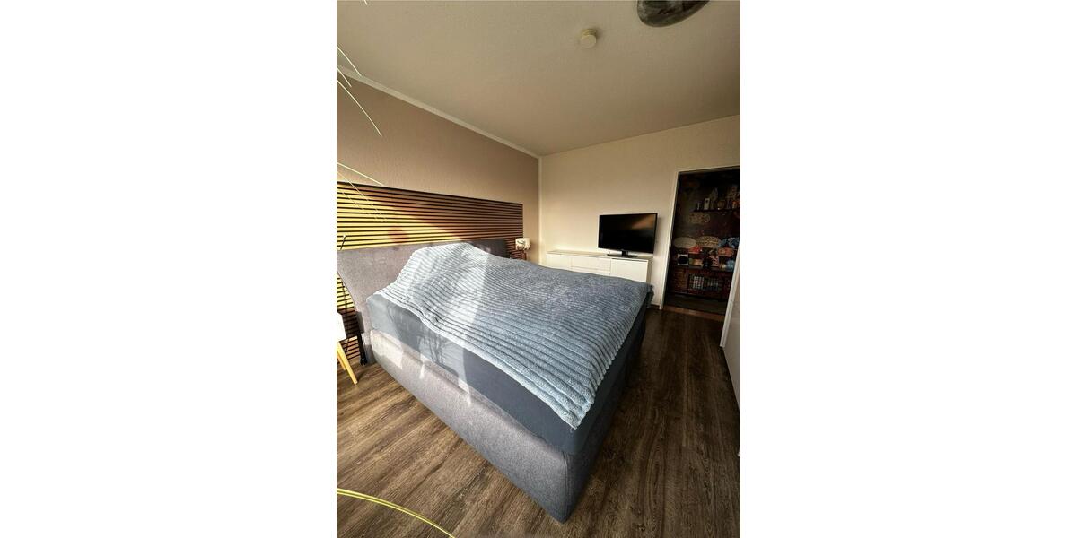 Dachgeschoßwohnung Krefeld Fischeln - 2 Zimmer, 64 m&sup2;, 810&euro; | Angebot:26355279