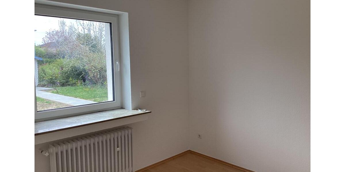 Erdgeschoßwohnung Meerbusch - 3.5 Zimmer, 93 m&sup2;, 1.360&euro; | Angebot:26366147