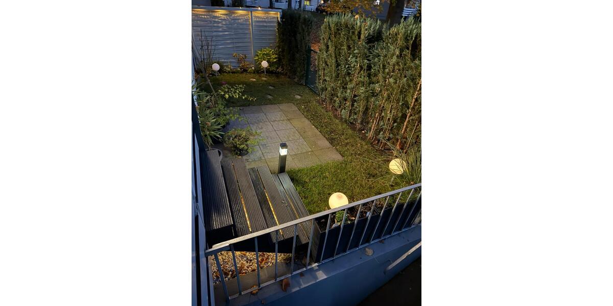 Modernisierte 3-Zimmer-Wohnung mit 2 Gartenflächen & hwt. Aust. 3 zimmer