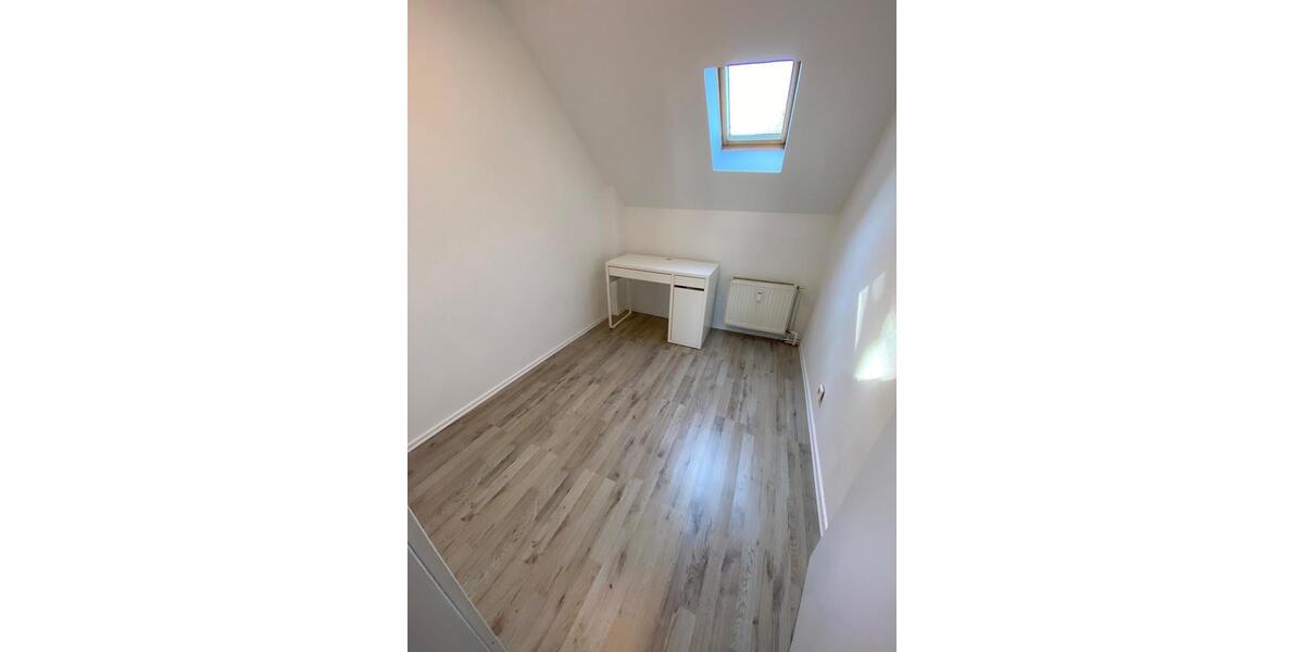 Schöne 4 Zimmer Wohnung möbliert im Herzen von Velbert 4 zimmer