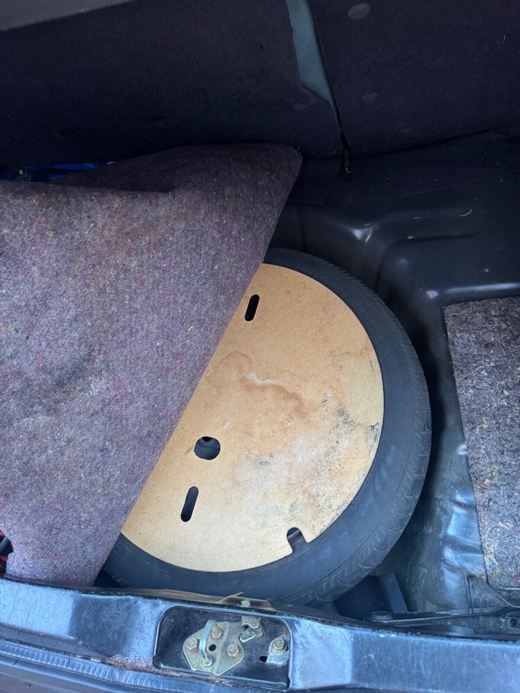 Nissan Micra 129.000 km 1.700 € Krefeld 47798