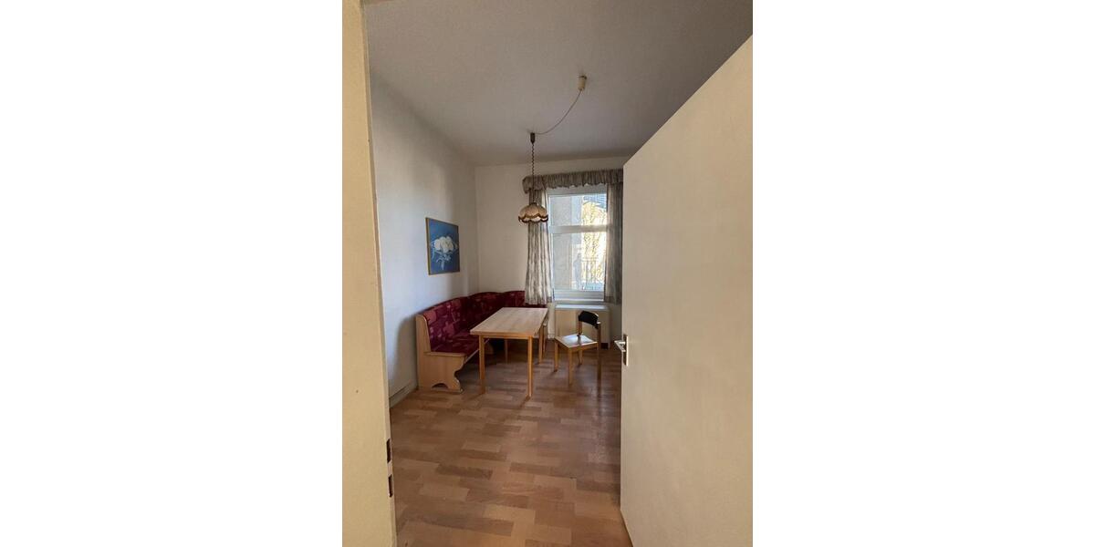 Etagenwohnung Düsseldorf Oberbilk - 3 Zimmer, 76 m&sup2;, 795&euro; | Angebot:25393038