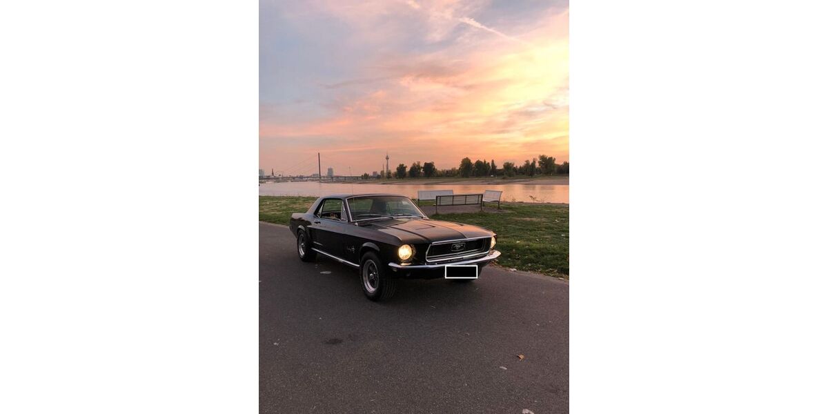 Ford Mustang 39.000 km 40.900 &euro; Düsseldorf 40627