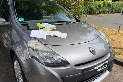 Renault Clio 98.000 km 3.200 &euro; Duisburg 47198