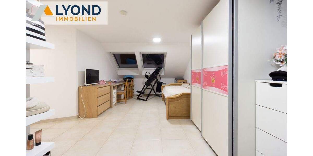 Etagenwohnung Moers Repelen - 4 Zimmer, 90 m&sup2;, 145.000&euro; | Angebot:25067353