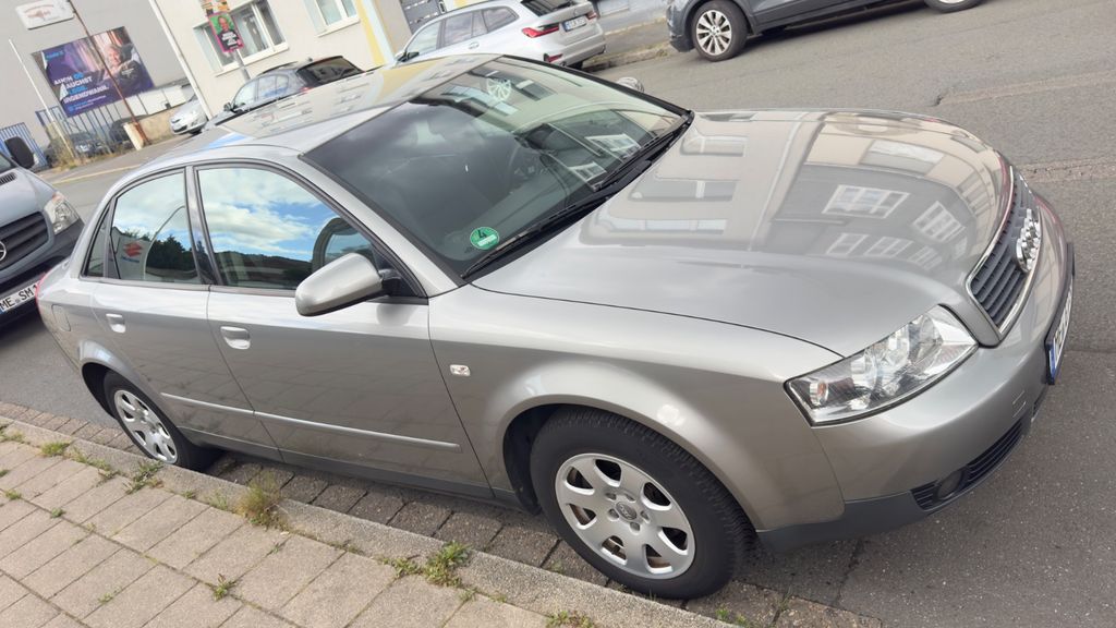 Audi A4 125.000 km 1.800 &euro; Essen 45138