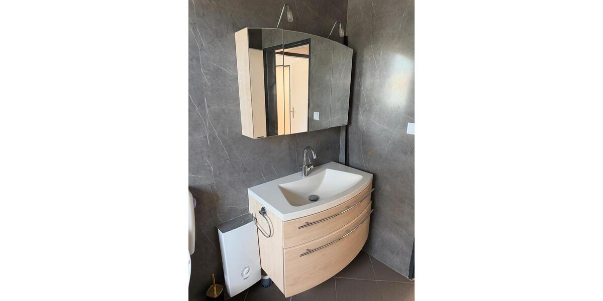Etagenwohnung Krefeld Benrad - 2 Zimmer, 52 m&sup2;, 850&euro; | Angebot:26355317