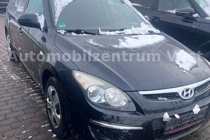 Hyundai i30 132.000 km 3.980 &euro; Recklinghausen 45657