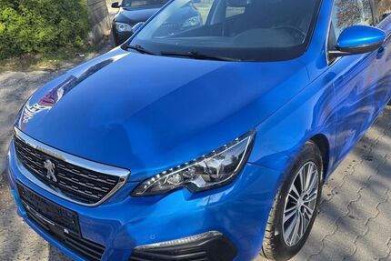 Peugeot 308 99.000 km 11.990 &euro; Gelsenkirchen 45884