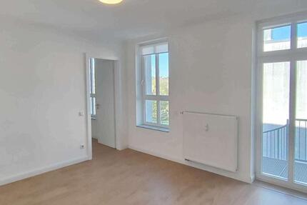 Schicke 2 Zimmer Wohnung im Altbau nähe Helios Klinikum ab sofort zu vermieten! 2 zimmer