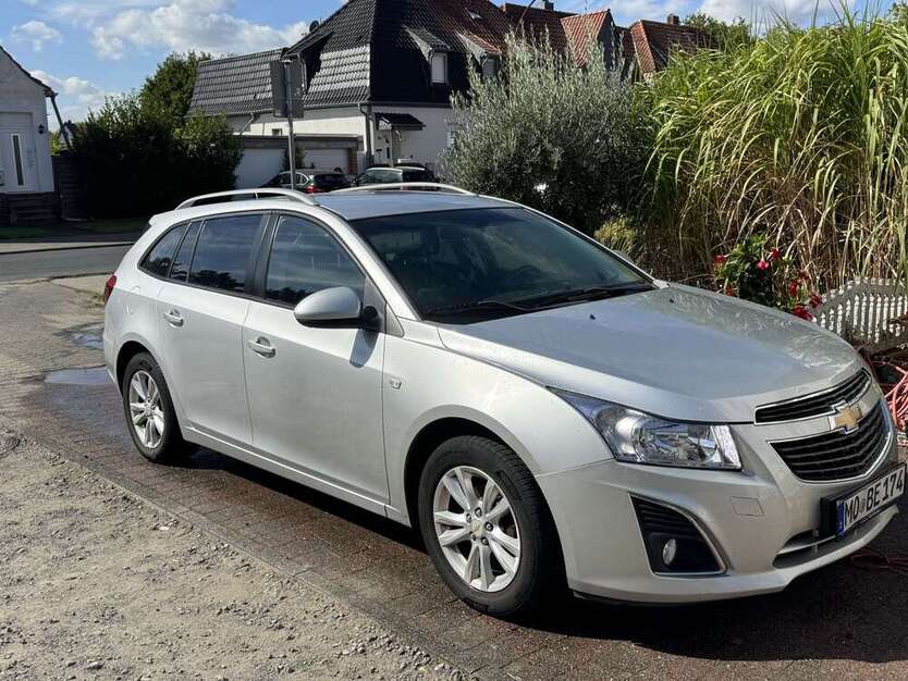 Chevrolet Cruze 215.000 km 2.800 € Issum 47661