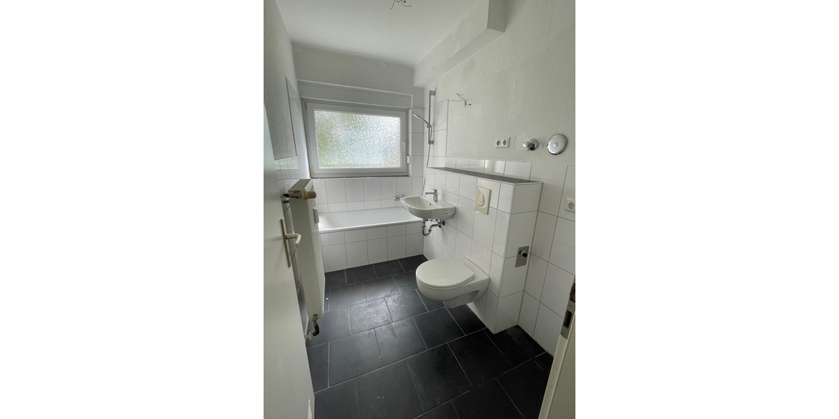 Erdgeschoßwohnung Moers - 3.5 Zimmer, 66 m&sup2;, 619&euro; | Angebot:26168130