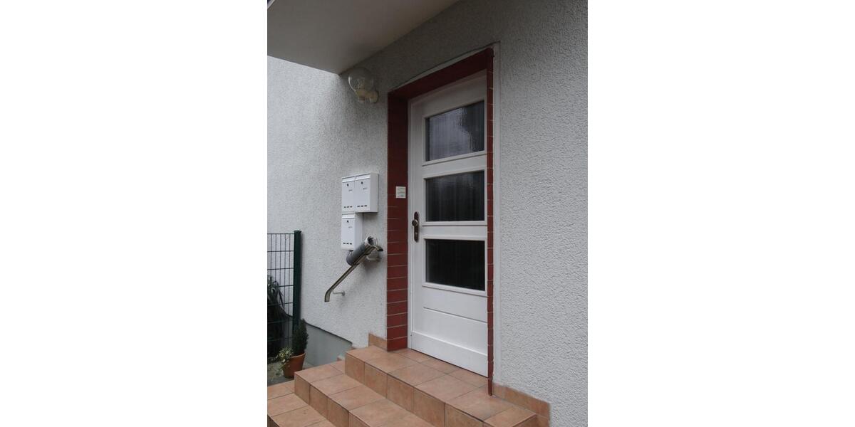 Von privat: Freistehendes 3-Familienhaus mit Garage, ruhige Lage zimmer