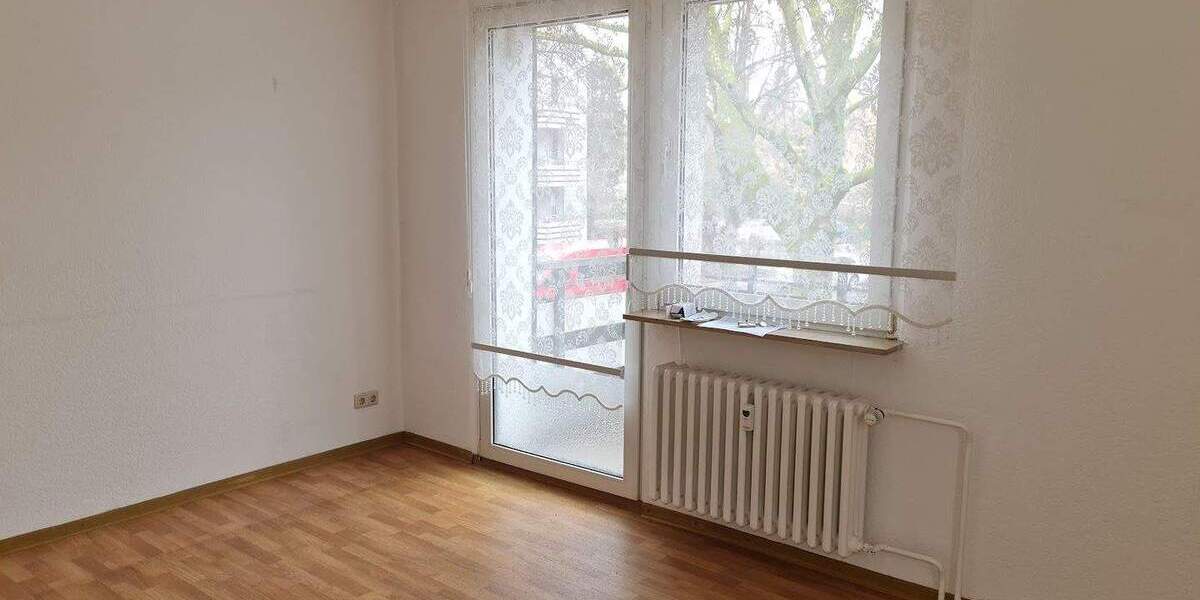 Schöne 4-Zimmer-Wohnung im 1.Obergeschoss zu vermieten! 1 Nettokaltmiete frei (2. Monat) 4 zimmer
