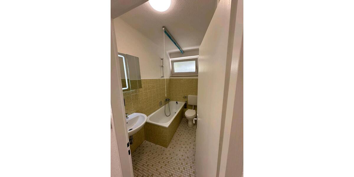 Erdgeschoßwohnung Essen Stadtbezirk V - 3 Zimmer, 50 m&sup2;, 480&euro; | Angebot:26409928