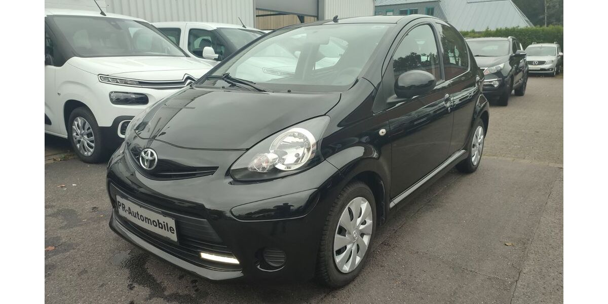 Toyota Aygo (X) 95.900 km 4.999 &euro; Gelsenkirchen 45892